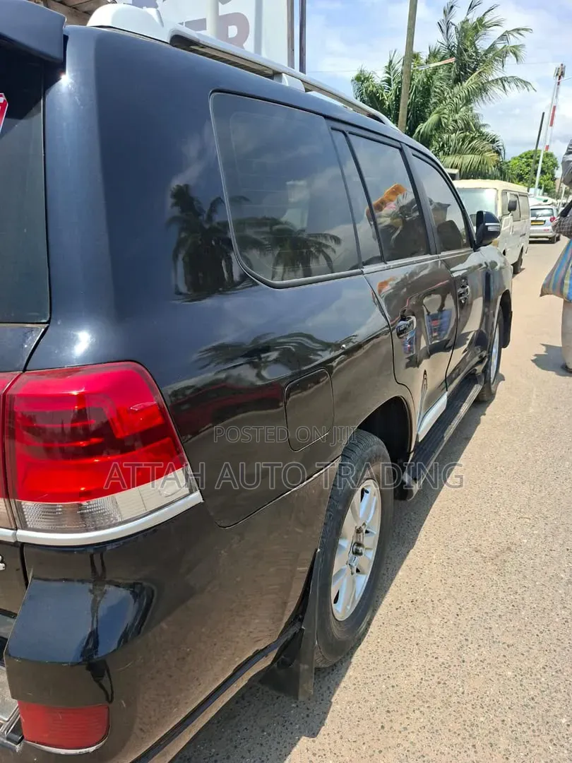 Toyota Land Cruiser 2015 Black