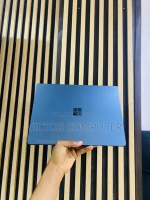Laptop Microsoft Surface Laptop 8GB Intel Core i5 SSD 256GB