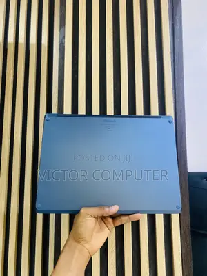 Laptop Microsoft Surface Laptop 8GB Intel Core i5 SSD 256GB