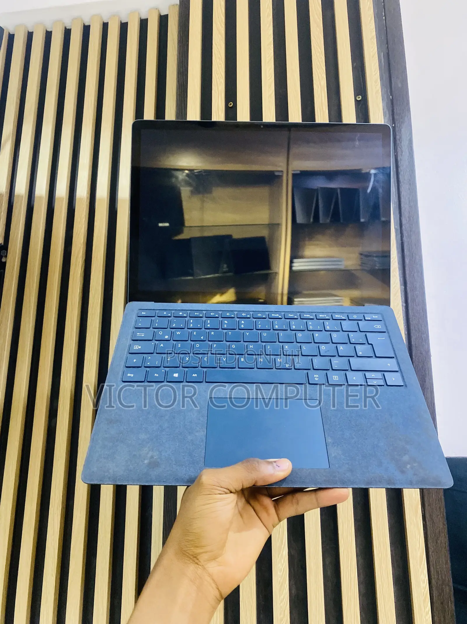 Laptop Microsoft Surface Laptop 8GB Intel Core i5 SSD 256GB