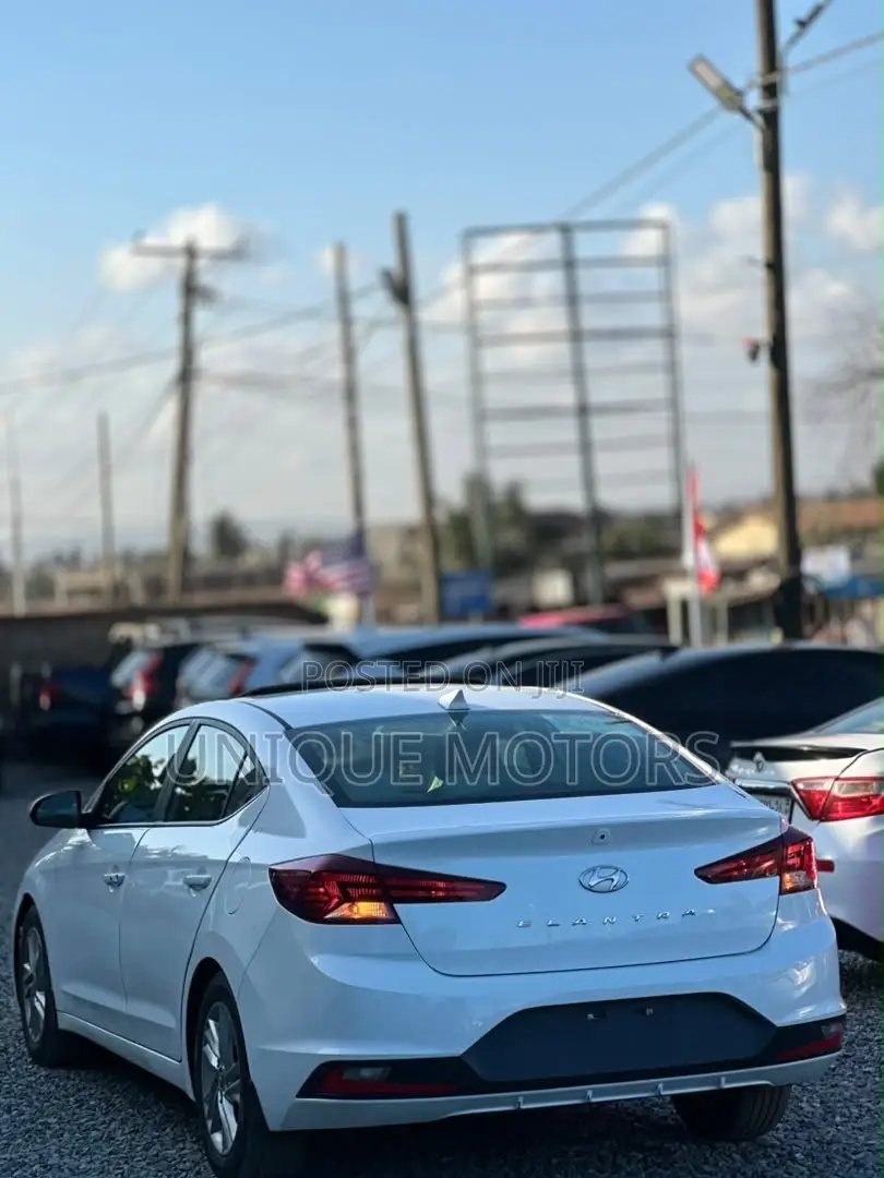 Hyundai Elantra SEL 2019 White
