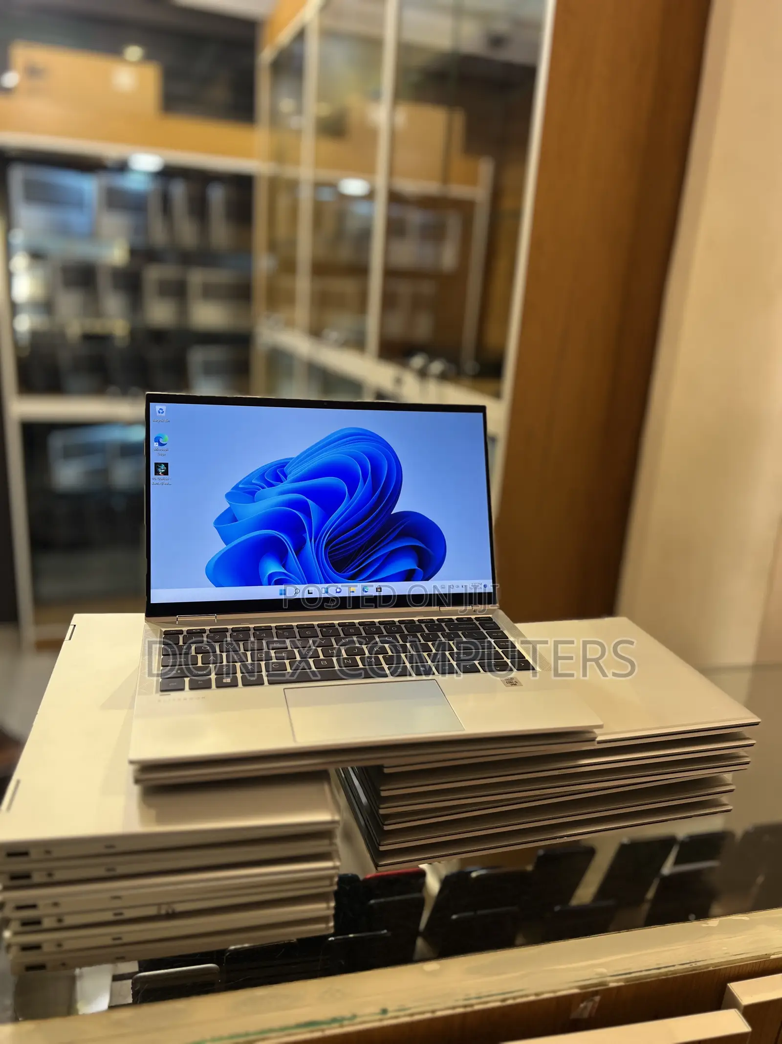 Laptop HP EliteBook 1040 G8 16GB Intel Core i5 SSD 512GB