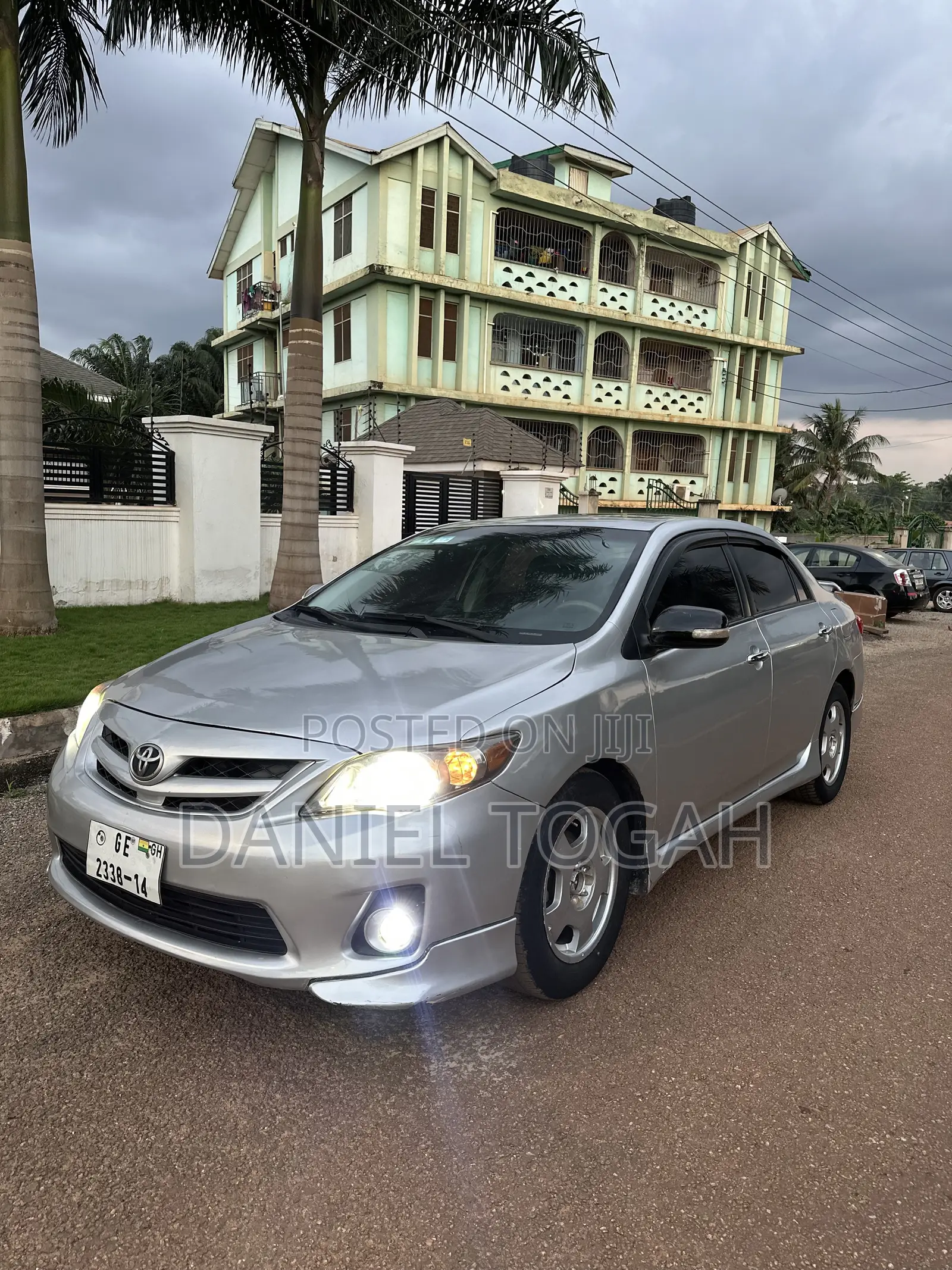 Toyota Corolla 2012 Silver