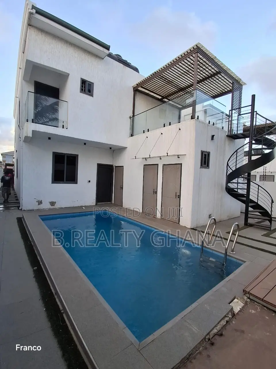 4bdrm House in Baatsona Total for sale
