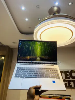 Laptop HP ProBook 450 G9 16GB Intel Core i5 SSD 512GB