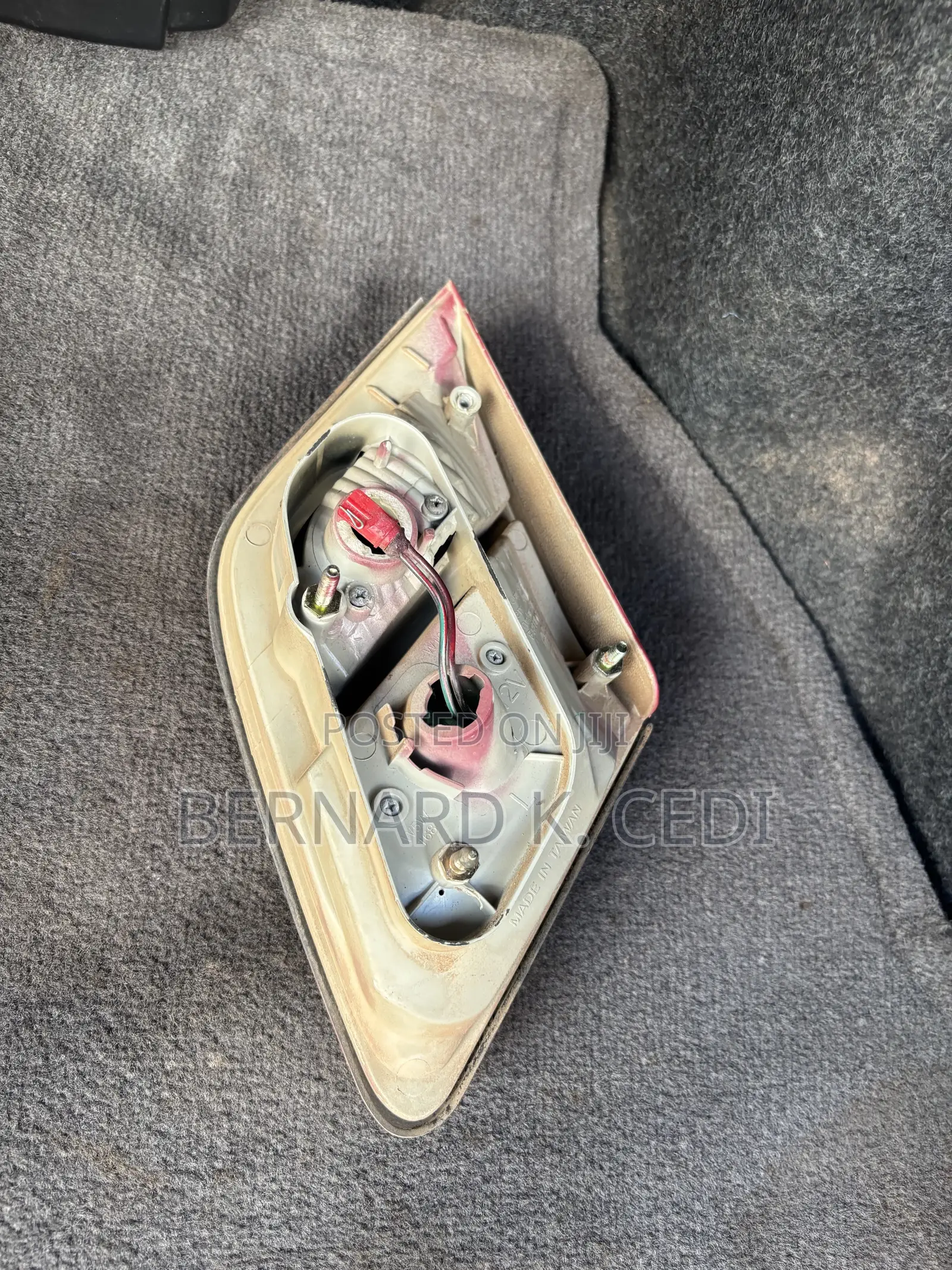 Toyota Camry 2011 Tail Lights ( Right Side)