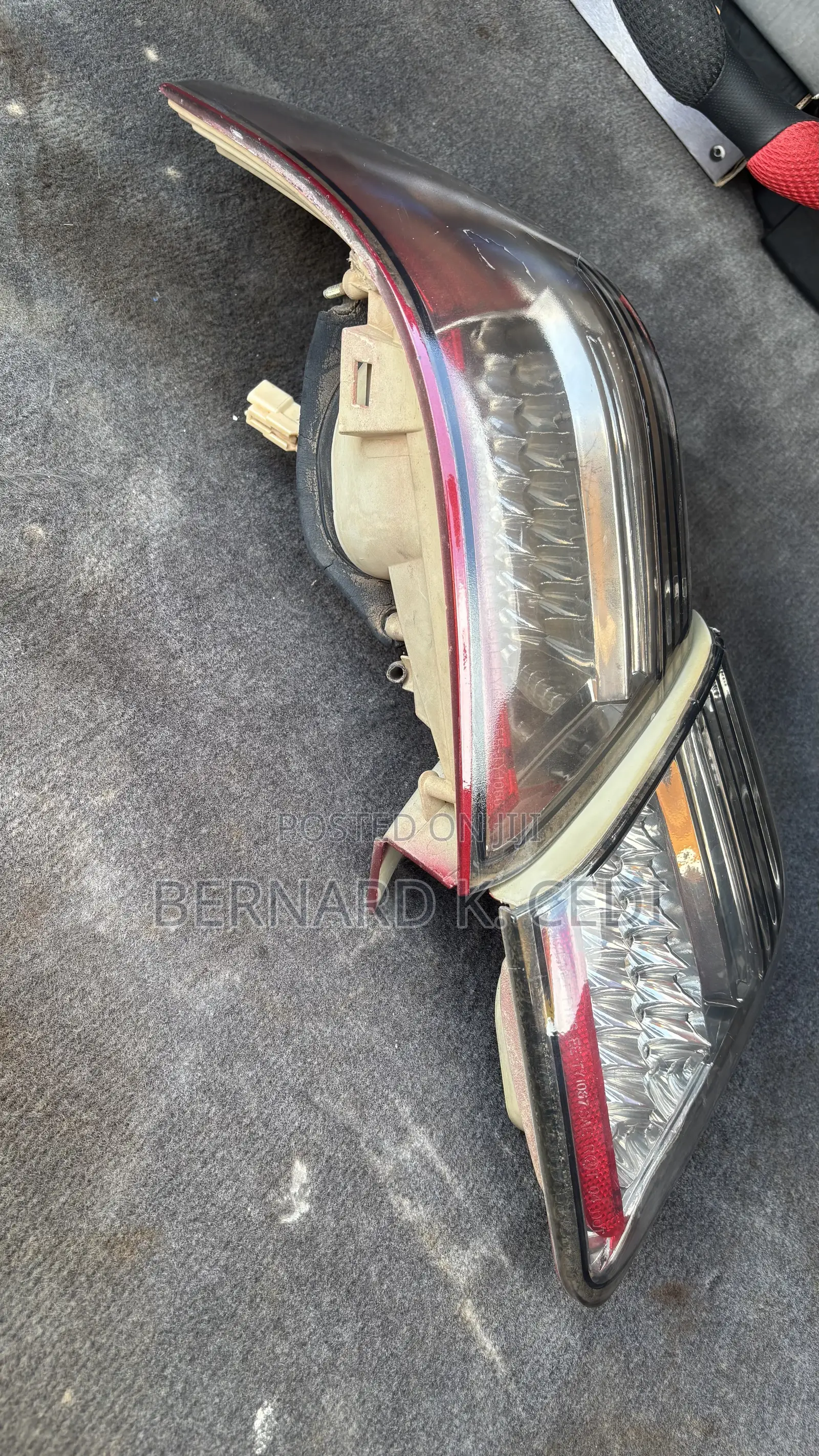 Toyota Camry 2011 Tail Lights ( Right Side)