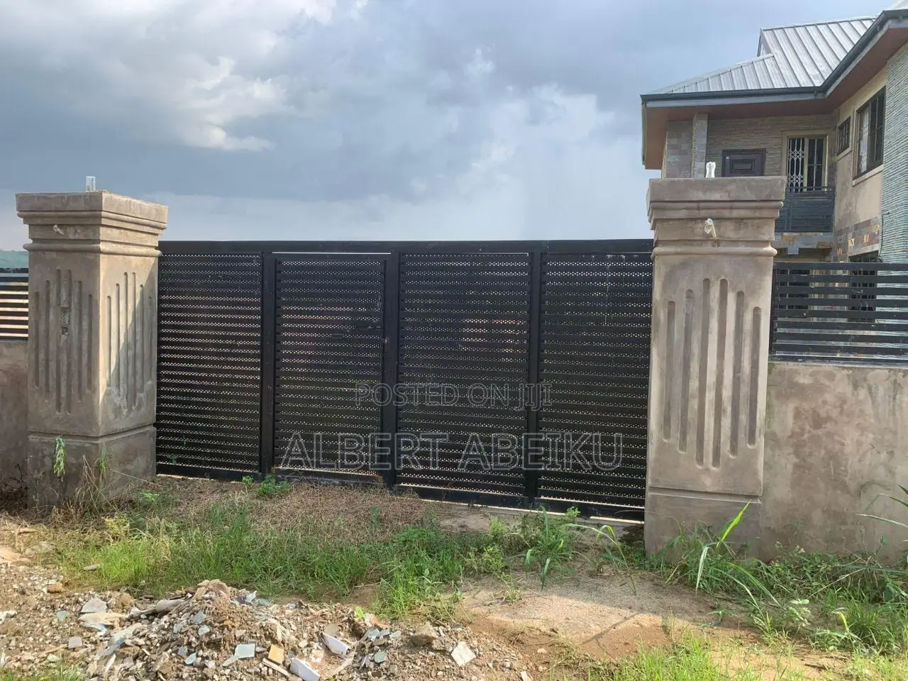 5bdrm House in Nsawam Adoagyiri Municipal for sale