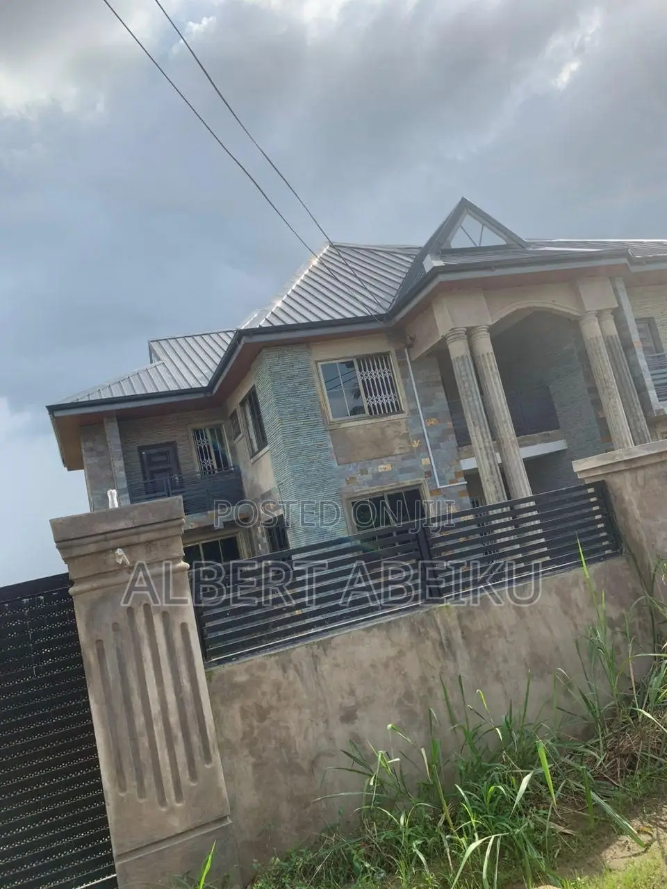 5bdrm House in Nsawam Adoagyiri Municipal for sale
