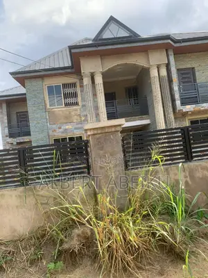 5bdrm House in Nsawam Adoagyiri Municipal for sale