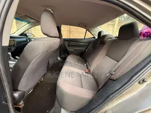 Toyota Corolla 2018 Gold