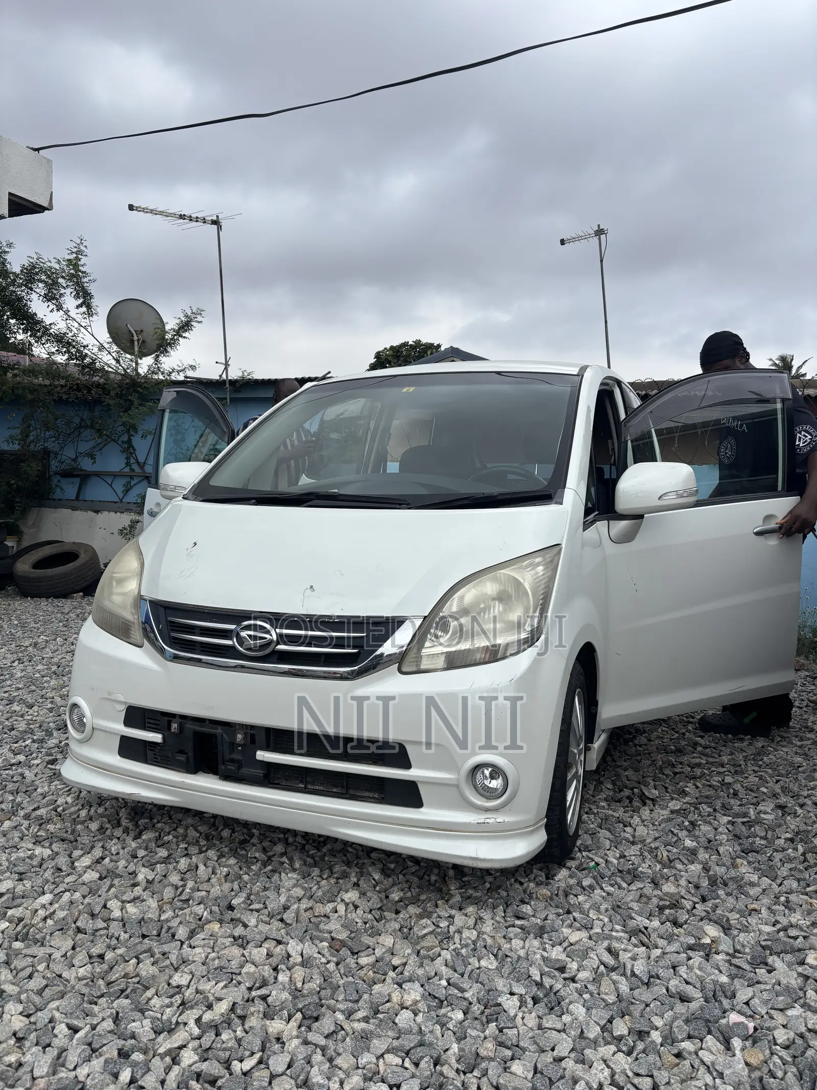 Daihatsu Move 2009 White