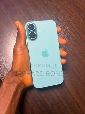 Apple iPhone 16 128 GB Gray