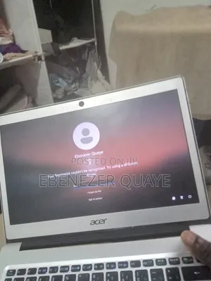 Laptop Acer Swift 1 4GB Intel Pentium SSHD+SSD 60GB