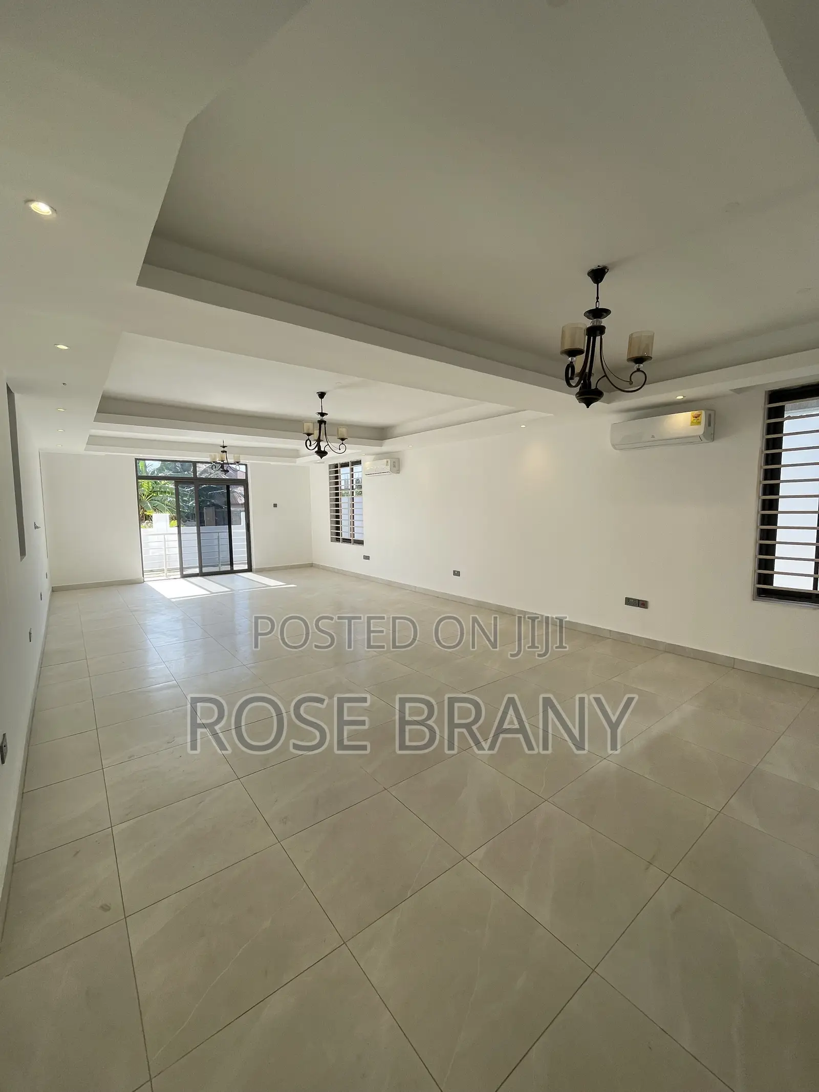 5bdrm House in Tseaddo, Accra Metropolitan for sale