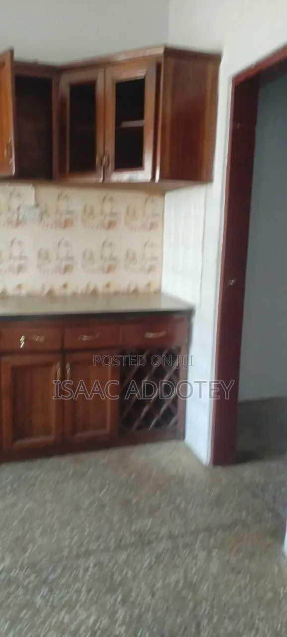 3bdrm House in 3 Bedrm Self, Baatsona Total for rent