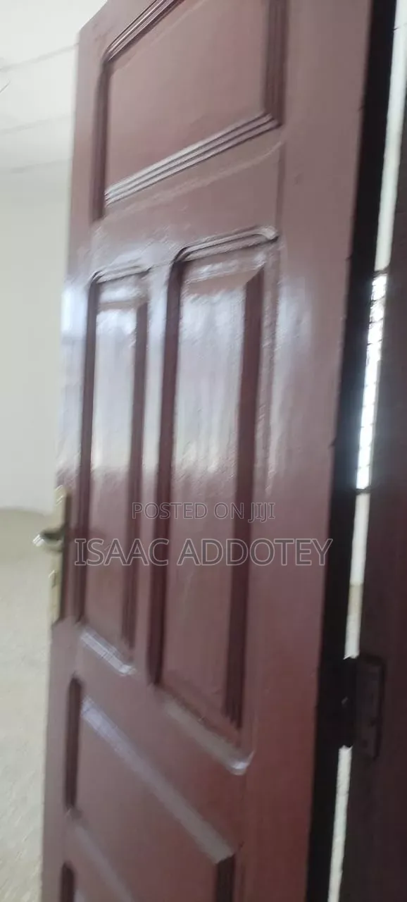 3bdrm House in 3 Bedrm Self, Baatsona Total for rent