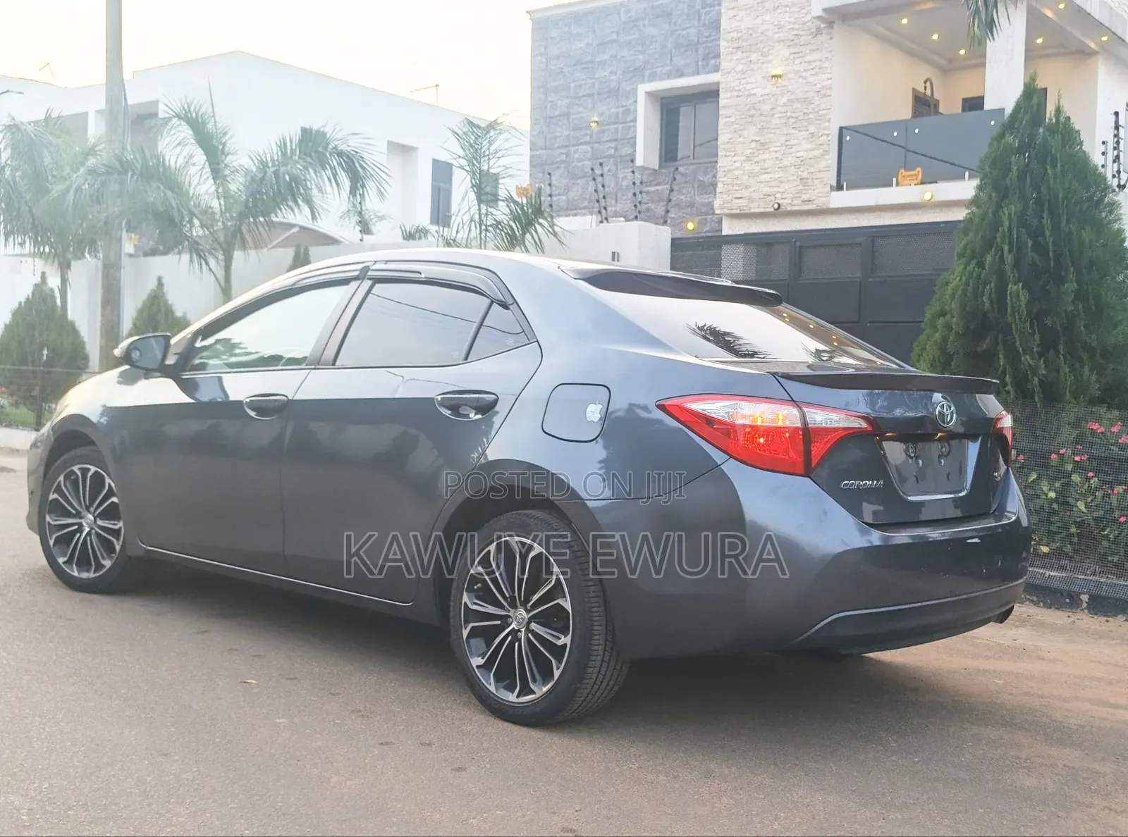 Toyota Corolla S 4dr Sedan (1.8L 4cyl CVT) 2016 Gray