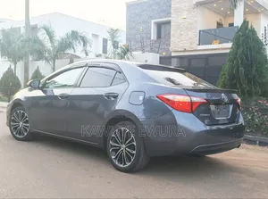 Toyota Corolla S 4dr Sedan (1.8L 4cyl CVT) 2016 Gray