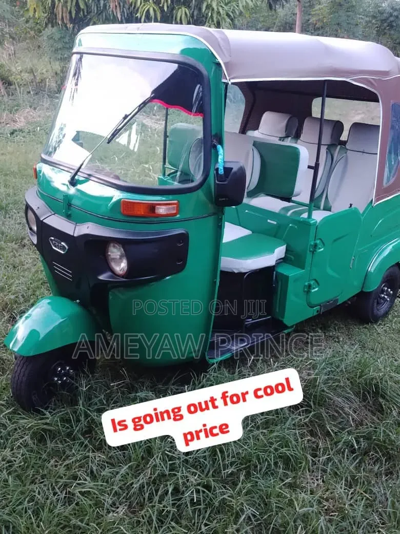 Bajaj RE 2026 Green