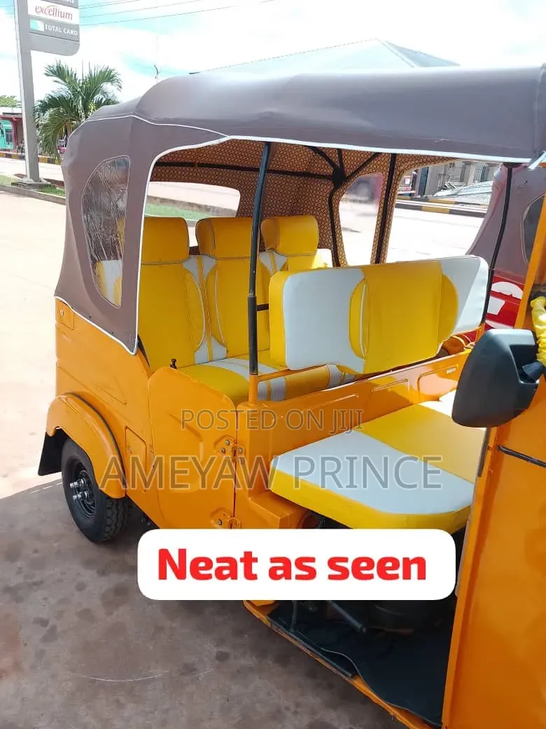 Bajaj RE 2026 Yellow