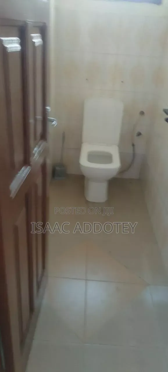 2bdrm Apartment in Sakumono, Baatsona Total for rent