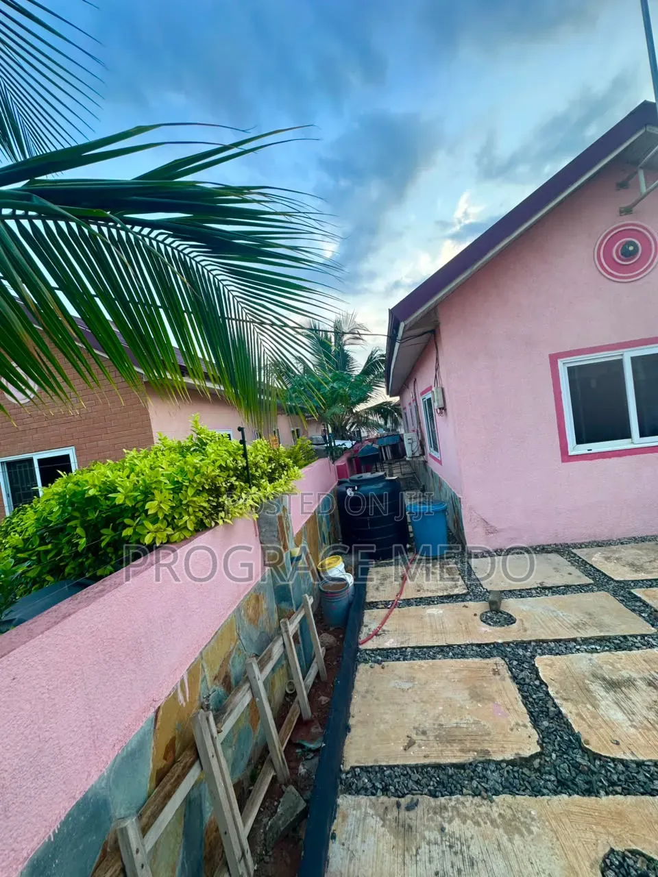 Furnished 2bdrm Bungalow in Adom Estate, Dawhenya for sale