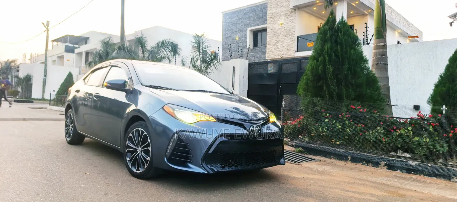 Toyota Corolla S 4dr Sedan (1.8L 4cyl CVT) 2016 Gray