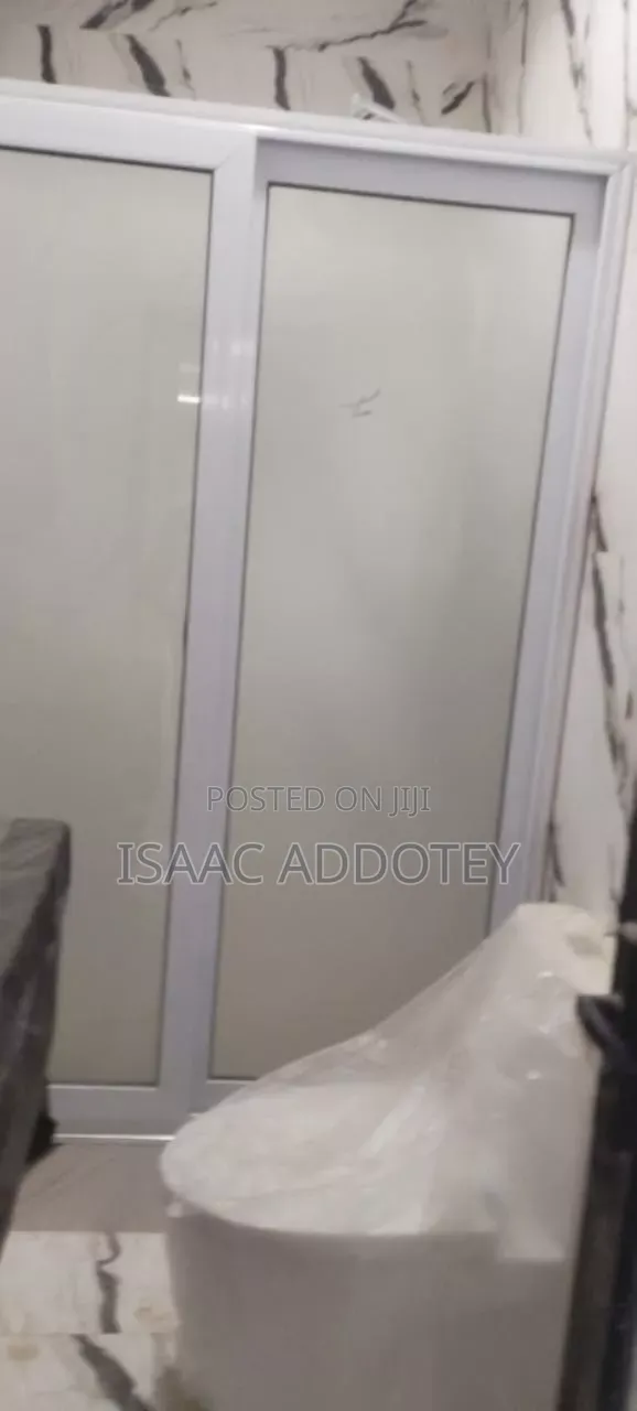 Furnished 3bdrm Apartment in Lashibi Drc, Baatsona Total for rent