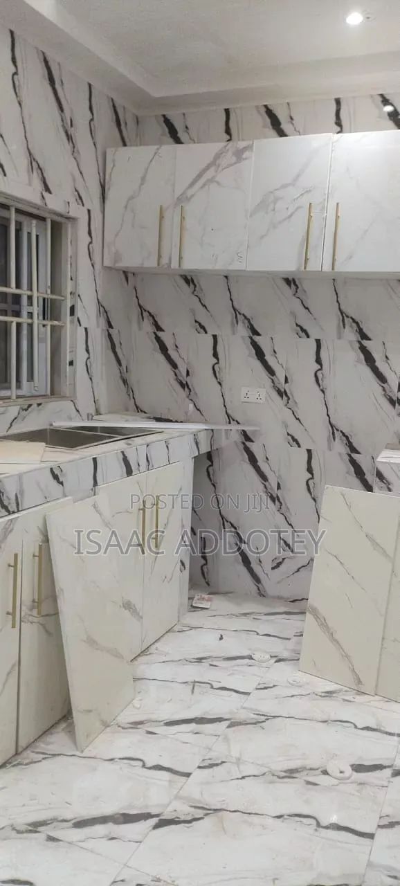 Furnished 3bdrm Apartment in Lashibi Drc, Baatsona Total for rent