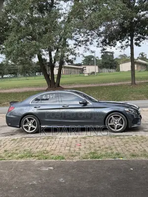 Mercedes-Benz C300 Base 4Matic Sedan AWD (2.0L 4cyl 7A) 2016
