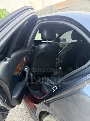 Mercedes-Benz C300 Base 4Matic Sedan AWD (2.0L 4cyl 7A) 2016