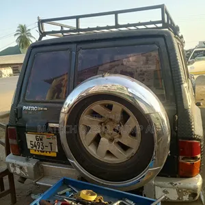 Nissan Patrol 1990 Gray
