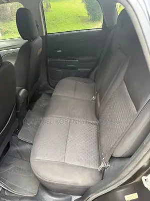 Mitsubishi Outlander 2012 Black