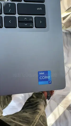 Laptop Dell Latitude 5320 32GB Intel Core i7 SSD 512GB
