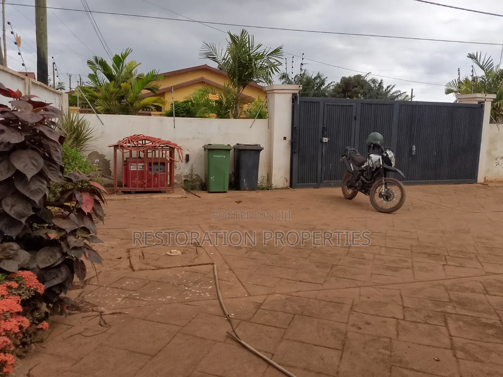 Furnished 4bdrm House in Adenta, Housing Down for rent