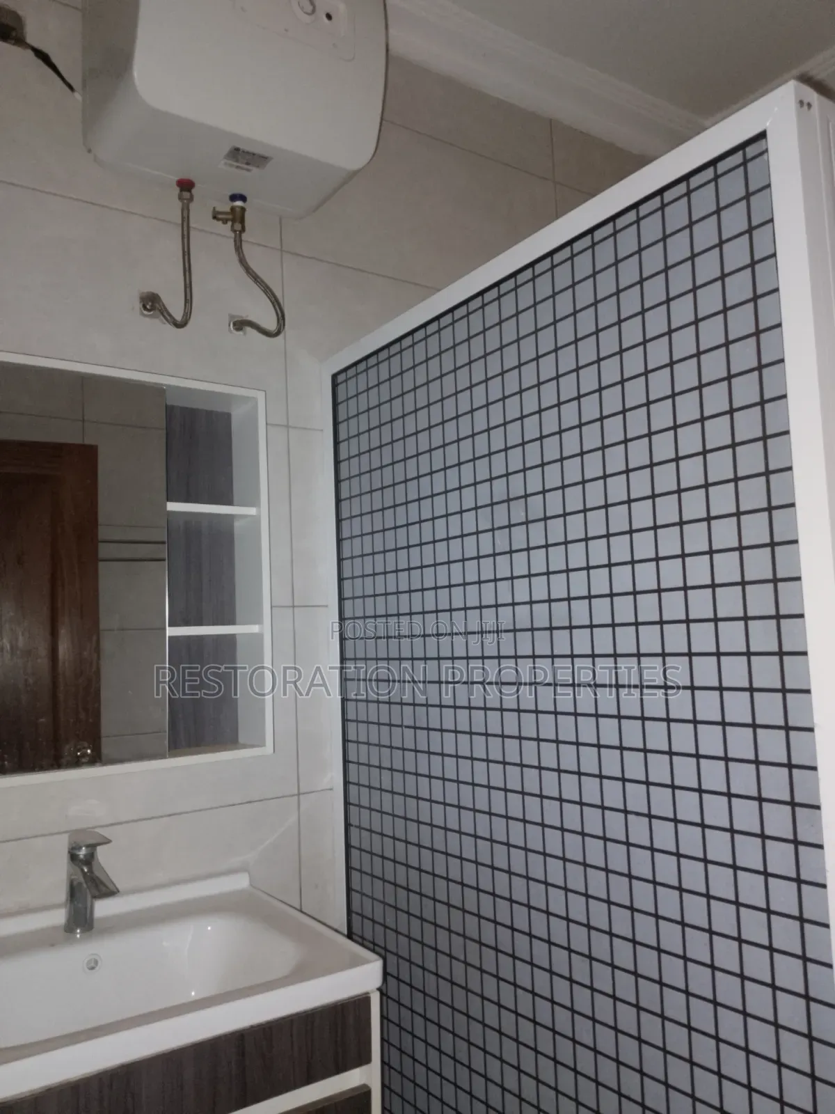 Furnished 4bdrm House in Adenta, Housing Down for rent