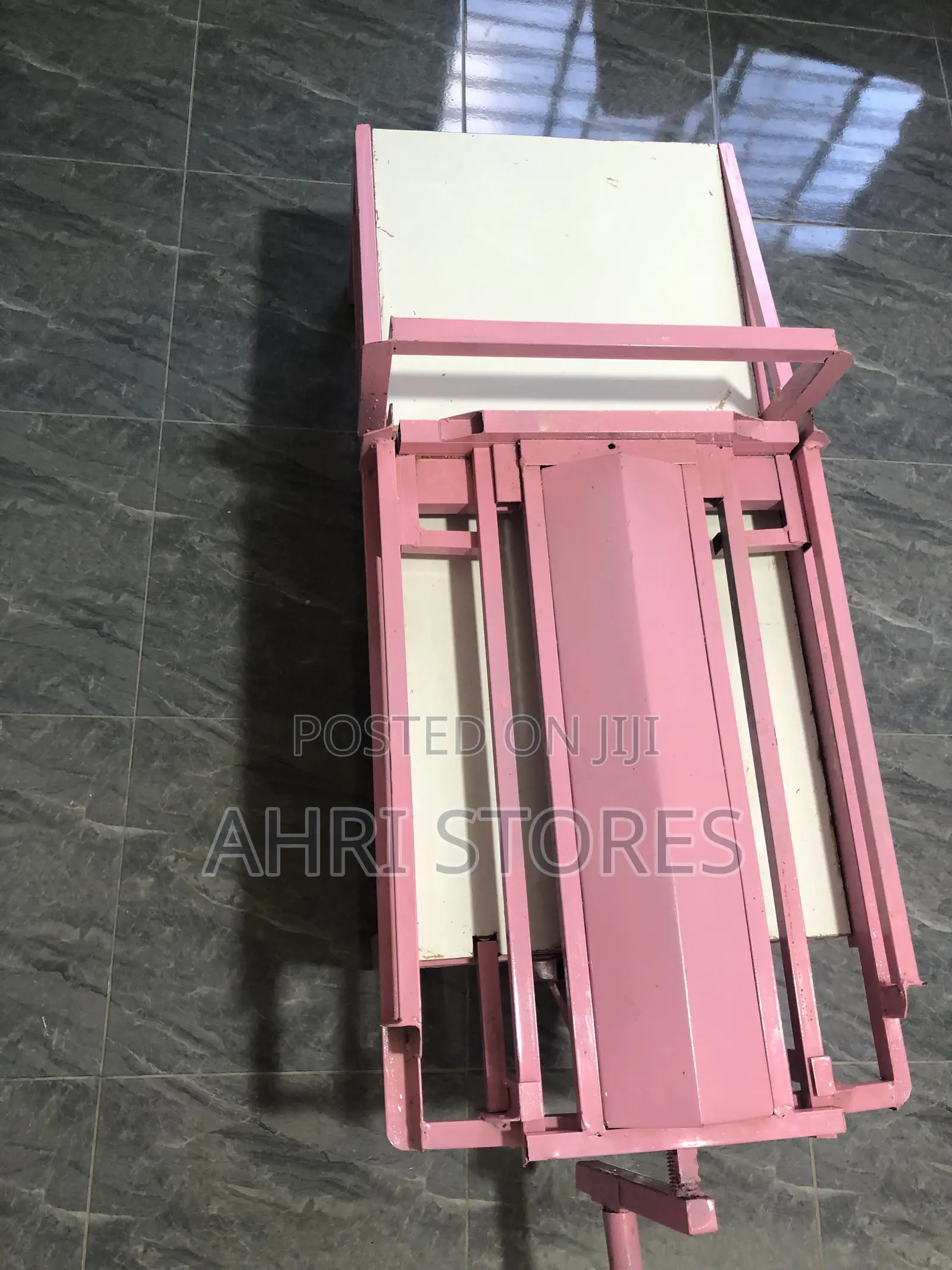 Soap Cutting Machine