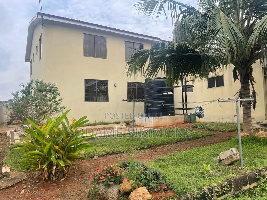 9bdrm Duplex in Shalom Estate, for sale