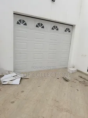 Automatic Garage Doors With Ark Fanlight