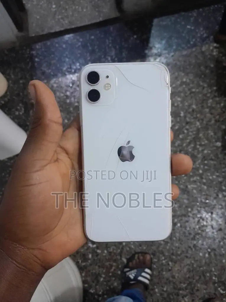 Apple iPhone 11 64 GB White