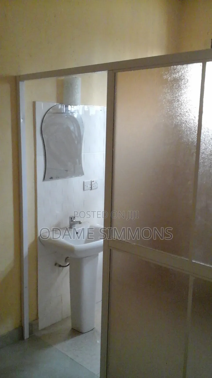 9bdrm Duplex in Shalom Estate, for sale