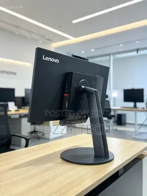 Desktop Computer Lenovo 8GB Intel Core i5 SSD 256GB
