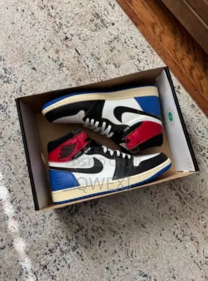 Sneaker and Everyday Wear Plug