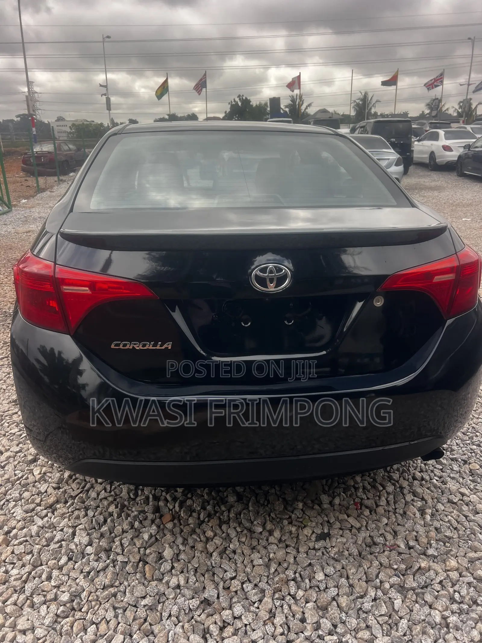 Toyota Corolla LE (1.8L 4cyl 2A) 2018 Black
