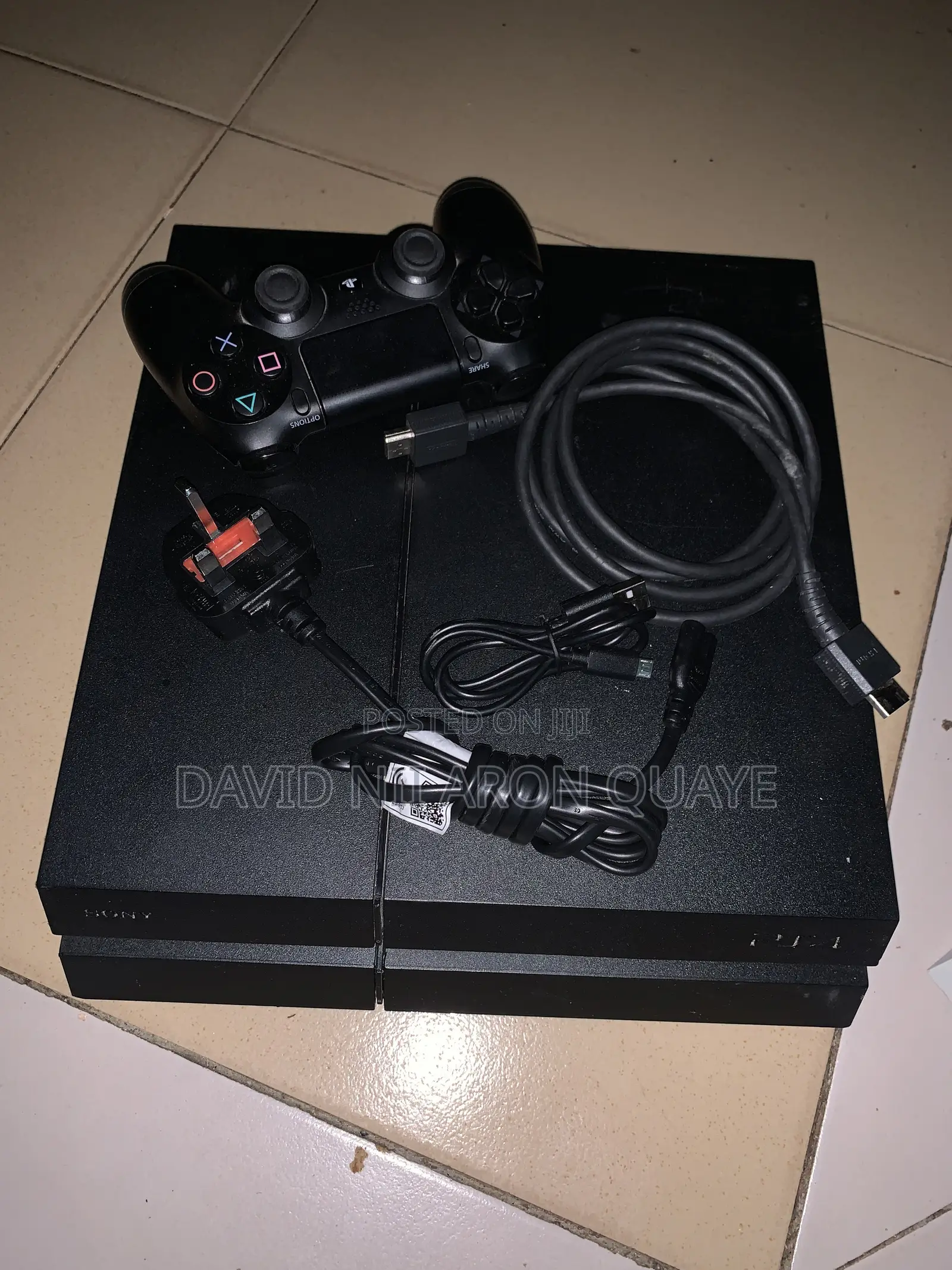 PS4 Standard With Games Jailbreak