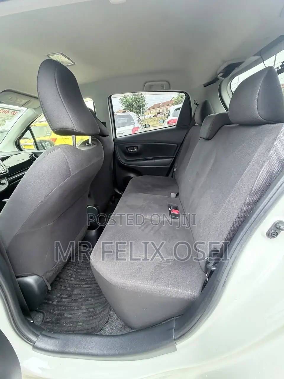 Toyota Vitz 2012 Silver