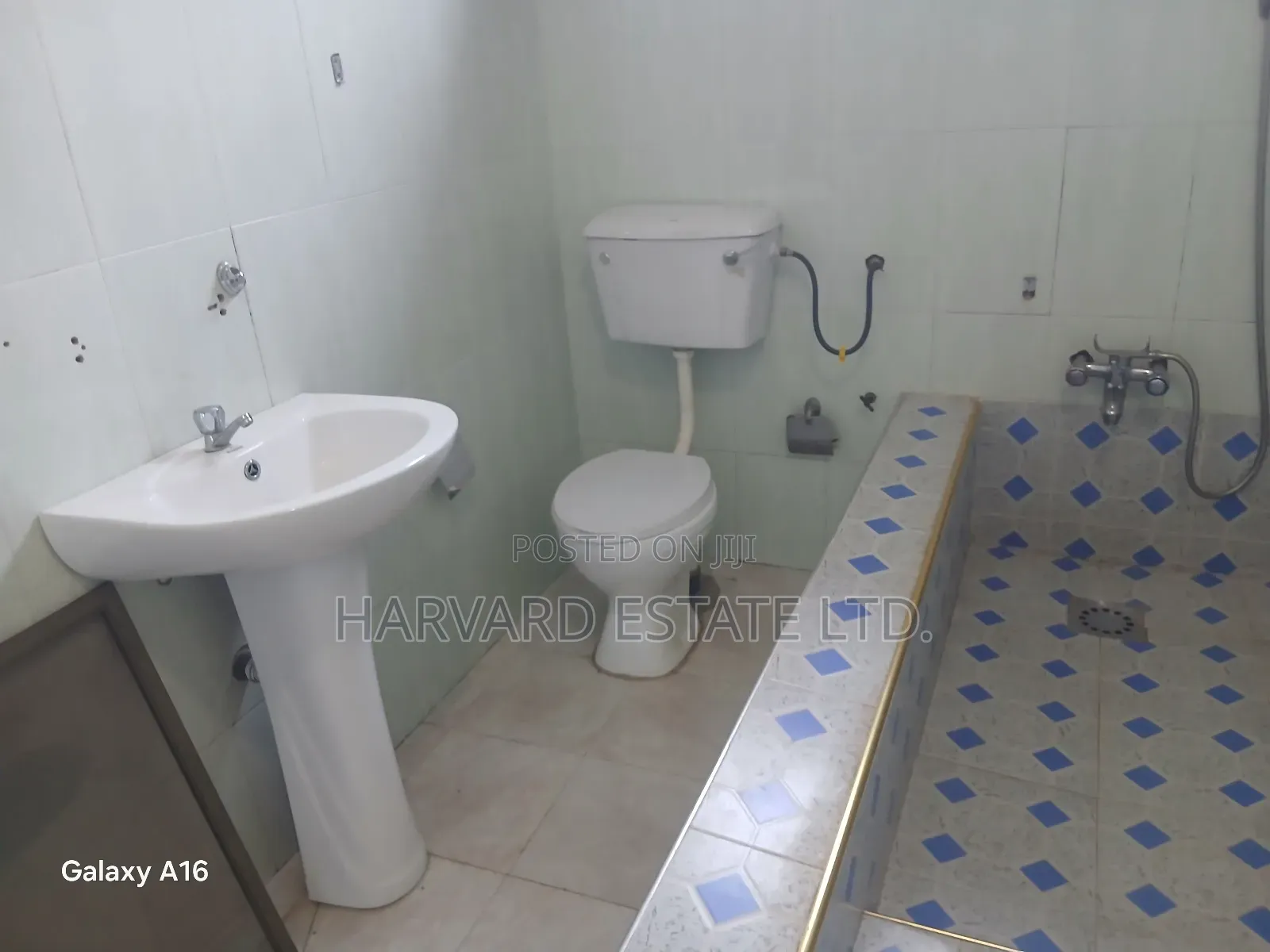 5bdrm House in Tech Deduako Knust, Kumasi Metropolitan for rent