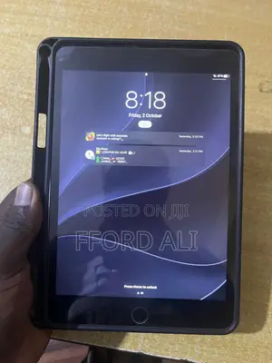 Apple iPad mini 4 128 GB Gray