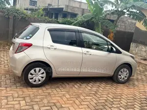 Toyota Vitz 1.3 FWD 5dr 2015 Beige